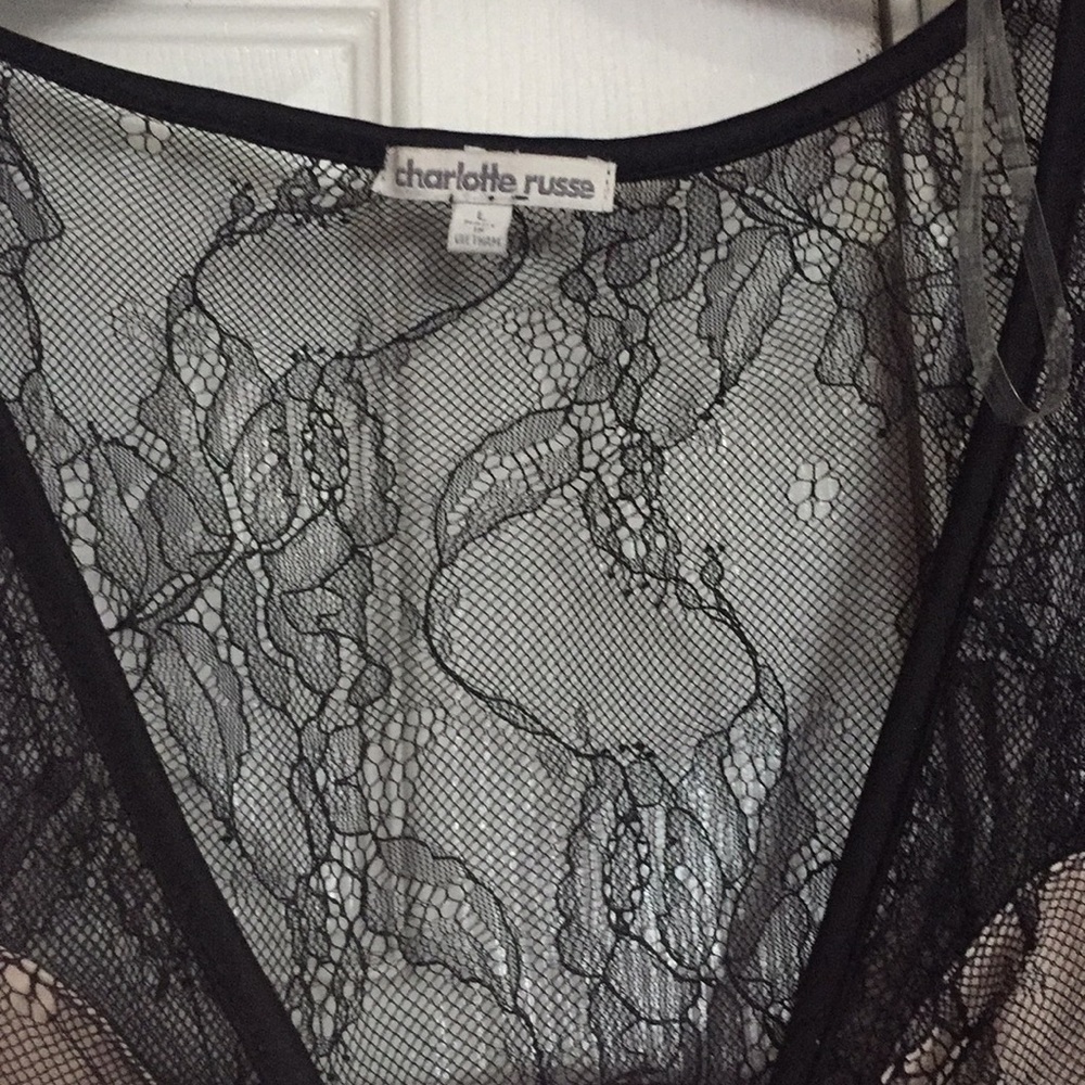 NEW! Lace dress - Picture 2 of 2
